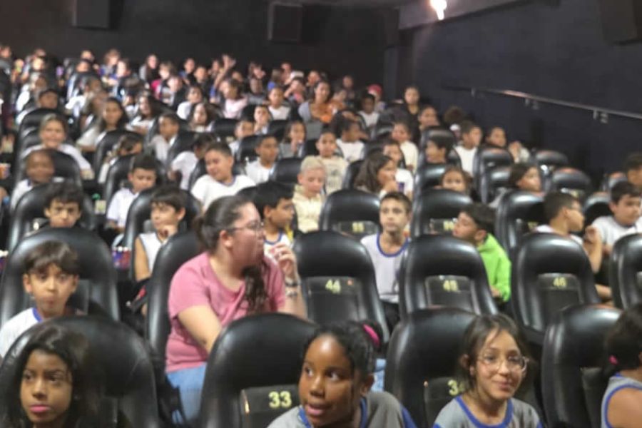 Semana da Infância leva 350 Crianças ao Cinema em Bebedouro